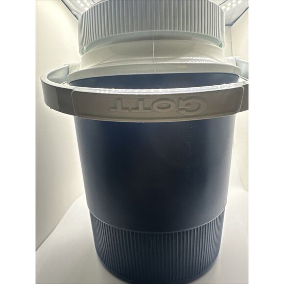Vintage Rubbermaid GOTT Insulated Thermal Half Gallon Thermos Cooler Jug 1502 - Picture 2 of 5